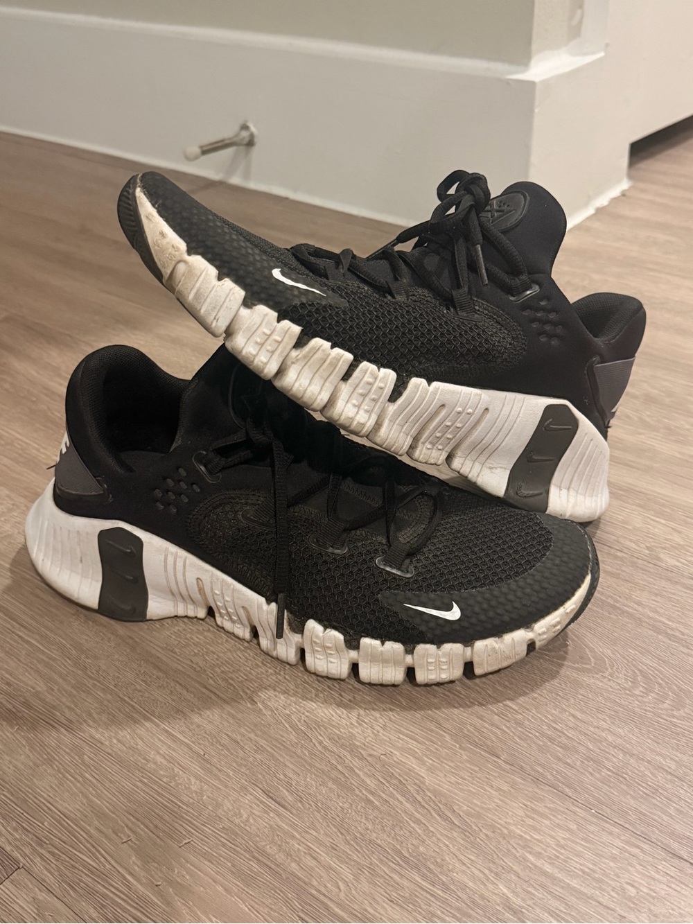 Nike Free Metcon 4 Shoes Mens Size 9.5 Black Training Gym Sneakers CT3886-010